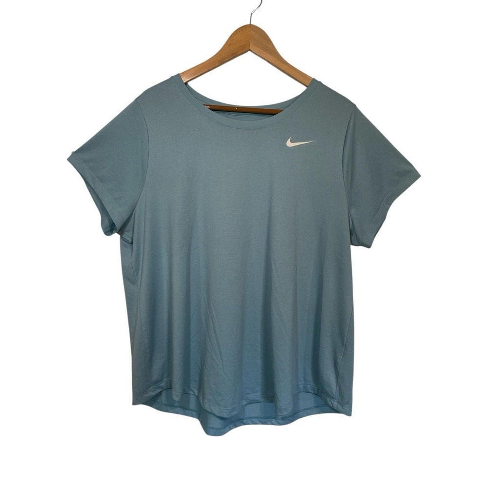 Nike Woman's T Shirt Medium Navy Blue Dri Fit Short Sleeve Round Neck Logo‎ 1X